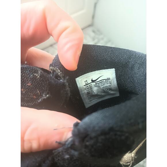 Nike Kyrie 6 Black White Toddler Sneaker Shoe Size 6C - Picture 8 of 8